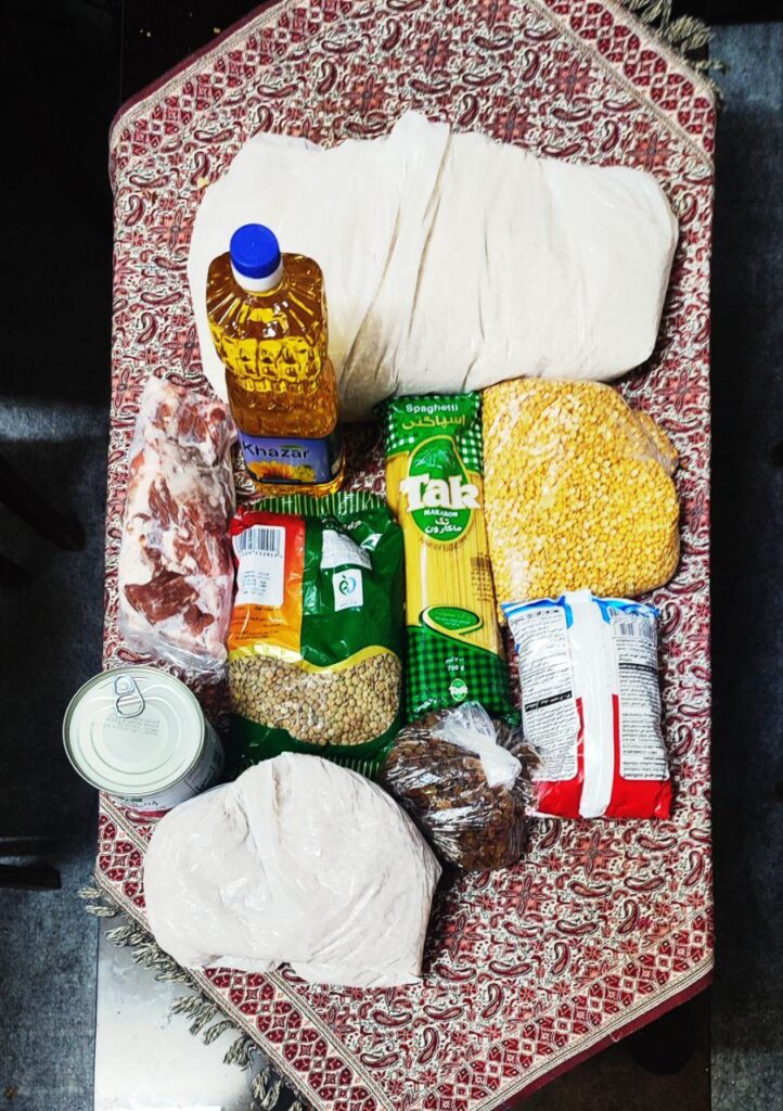 phot1 24 بازدید آقای انصاری لاری از موسسه دارالاکرام شیراز