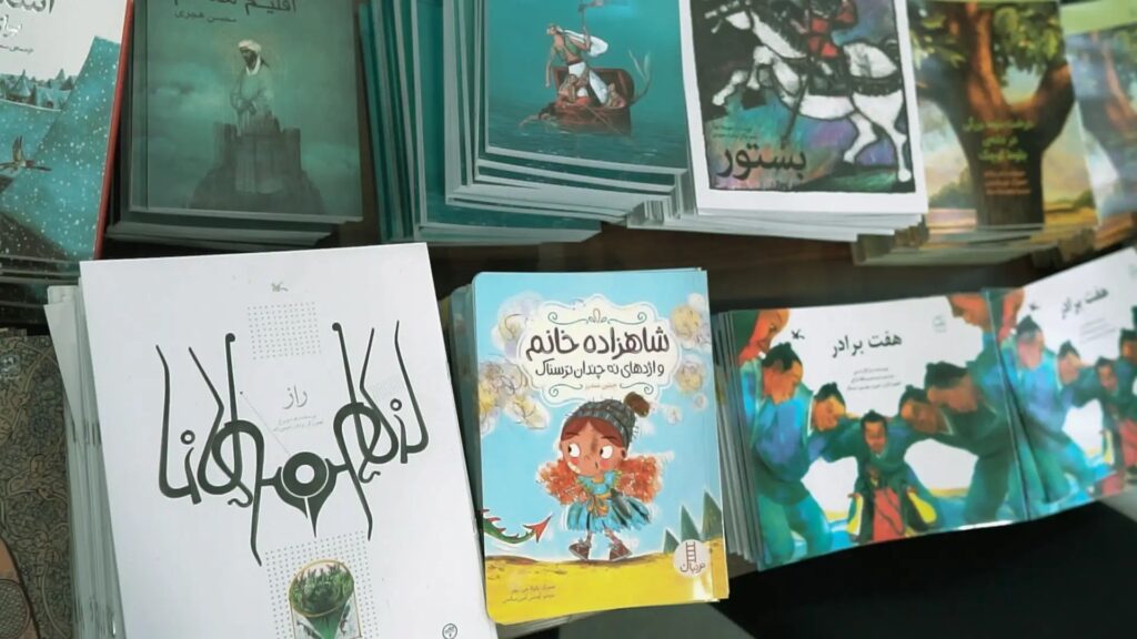 02 آغاز پنجمین فصل کارگاه‌های کتاب‌خوانی «باغ بیدار» در تابستان ۱۴۰۴