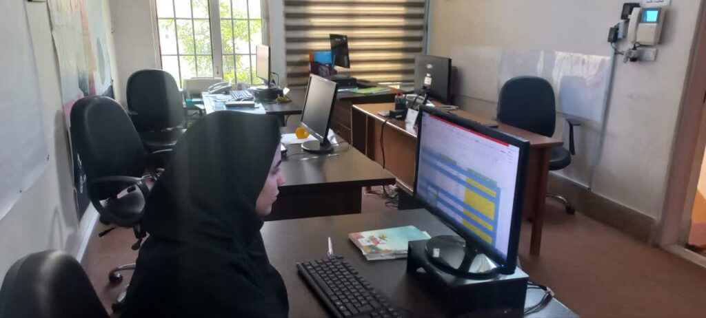 photo19576378865 دانشآموز دیروز، همیار امروز دارالاکرام قم