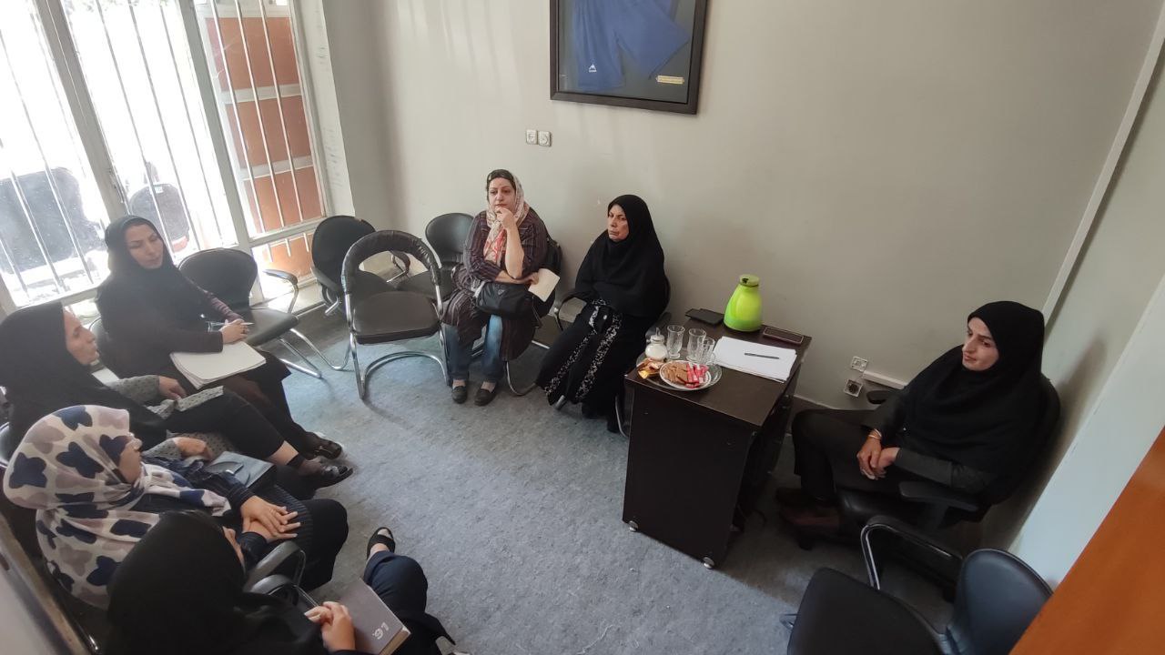 photo 2025 10 04 08 33 32 برگزاری جلسه هماندیشی با مشاوران روانشناس و روانپزشک در دارالاکرام شیراز