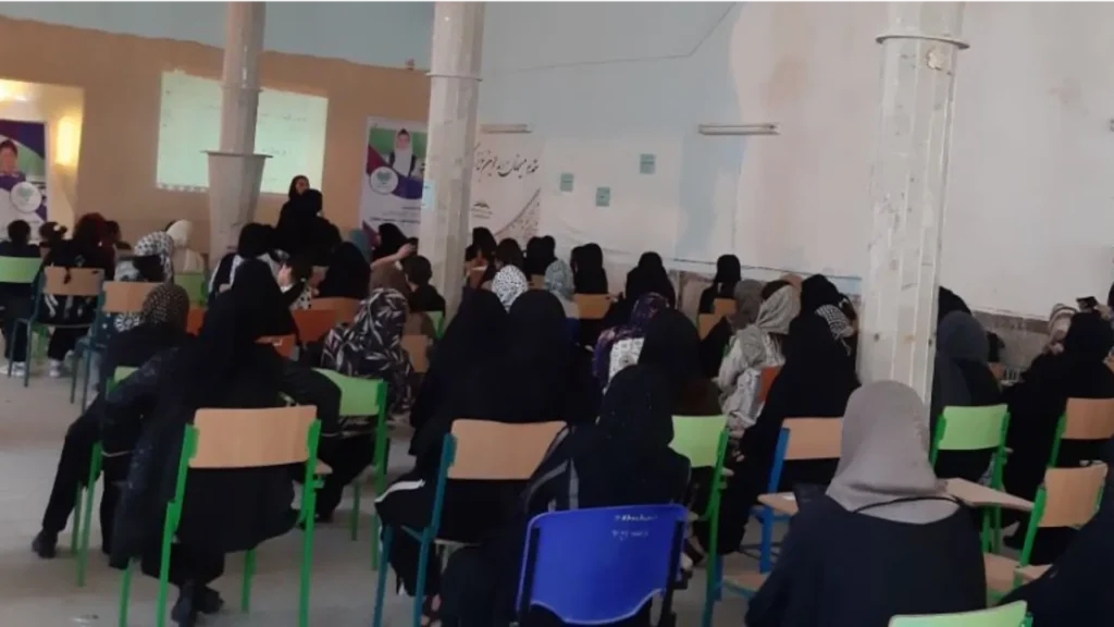 photo 6 2025 09 20 08 30 02 وقتی نبود امکانات لازم در دوران قاعدگی، مانع آموزش میشود؛ دارالاکرام و پاسخ به یک نیاز فراموششده
