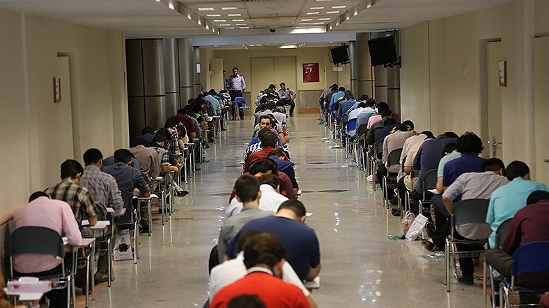 1720795 368 بخاری و تلویزیون به خانواده علی اهدا شد