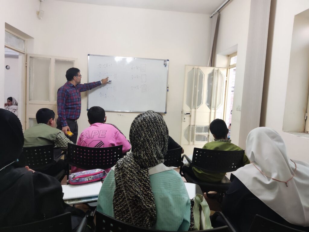 IMG 20251106 120731 کارگاه آموزشی بهداشت و کتابخوانی