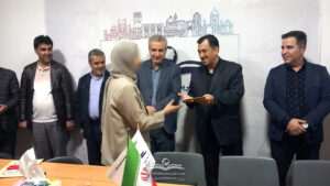 تجلیل از دانش آموزان کنکوری دارالاکرام آذرشهر3 درخشش بورسیه‌های دارالاکرام آذرشهر در کنکور ۱۴۰۴؛ برگزاری مراسم تجلیل از رتبه‌های برتر