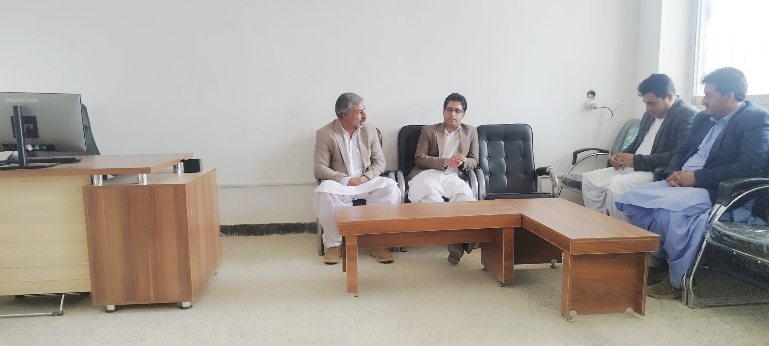 IMG ۲۰۲۵۱۲۰۳ ۱۱۱۴۰۰ scaled جلسه هماندیشی با مسئولان شهرستان تفتان برای حمایت از دانشآموزان فاقد سرپرست مؤثر و ارائه گزارش عملکرد دارالاکرام خاش