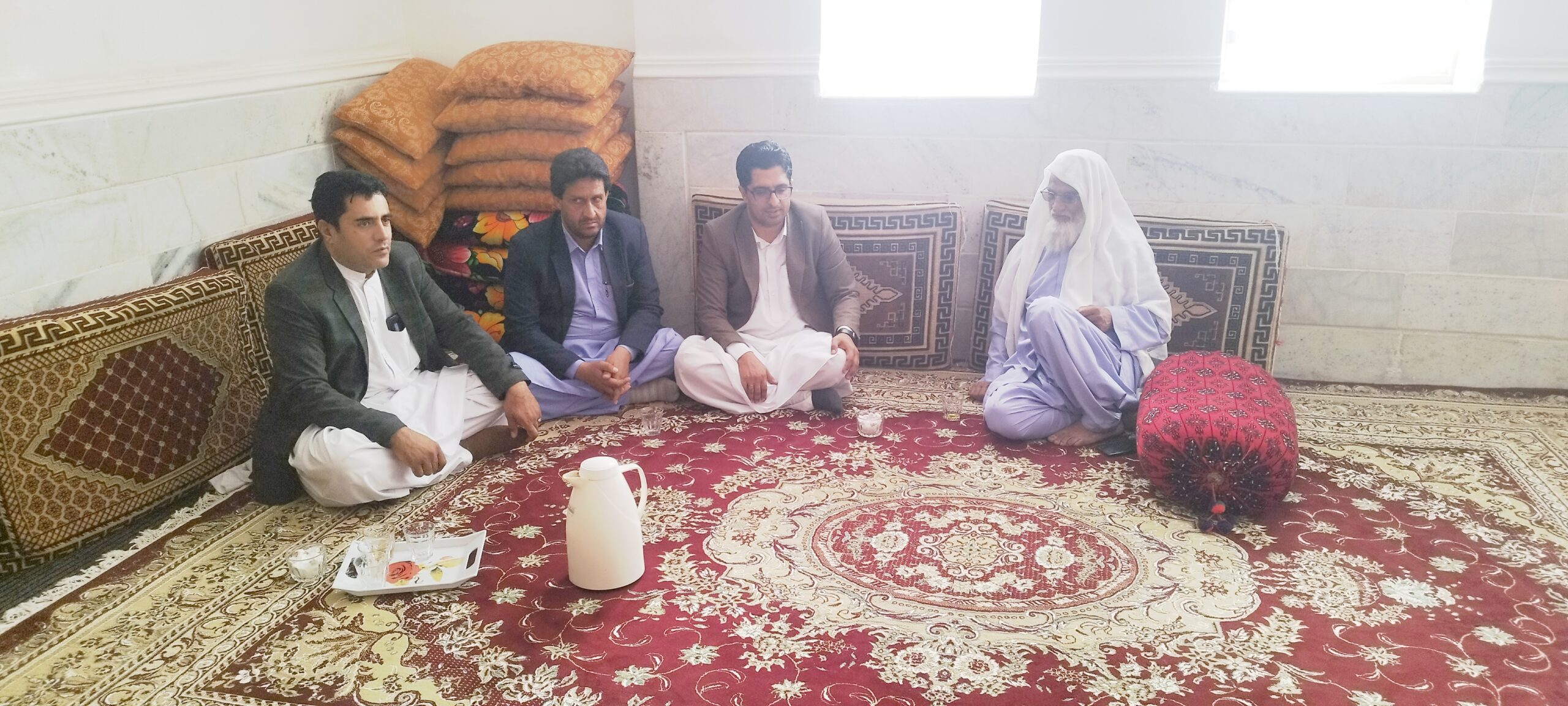 IMG ۲۰۲۵۱۲۰۳ ۱۳۴۱۴۰ scaled جلسه هماندیشی با مسئولان شهرستان تفتان برای حمایت از دانشآموزان فاقد سرپرست مؤثر و ارائه گزارش عملکرد دارالاکرام خاش