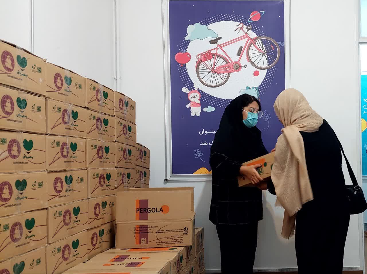 photo22984480728 استقبال از یلدا با توزیع 180 بسته معیشتی در دارالاکرام بیرجند